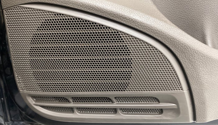 2013 Volkswagen Vento COMFORTLINE TSI AT PETROL, Petrol, Automatic, 31,009 km, Speaker