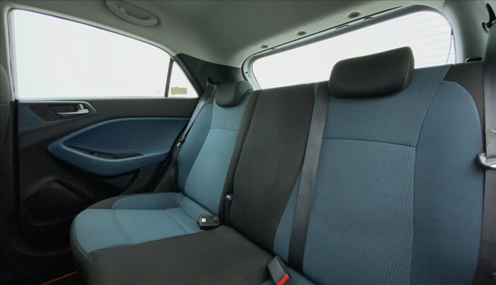2017 Hyundai i20 Active 1.2 SX, Petrol, Manual, 11,275 km, Right Side Door Cabin View
