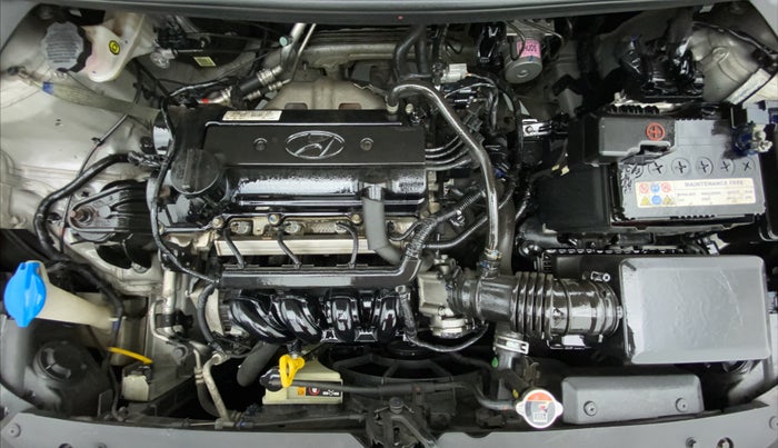 2017 Hyundai i20 Active 1.2 SX, Petrol, Manual, 11,275 km, Engine Bonet View