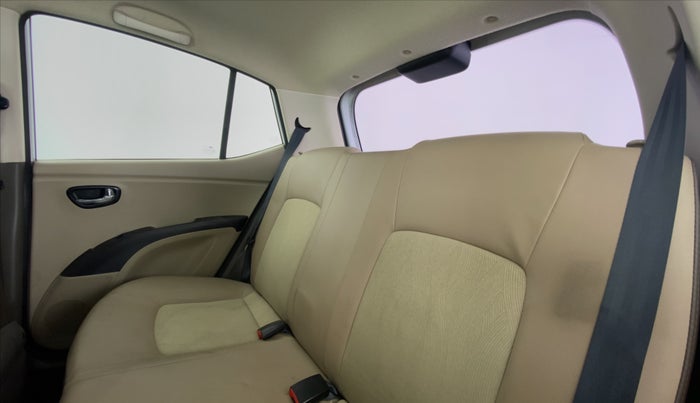 2014 Hyundai i10 SPORTZ 1.1 IRDE2, Petrol, Manual, 26,889 km, Right Side Rear Door Cabin