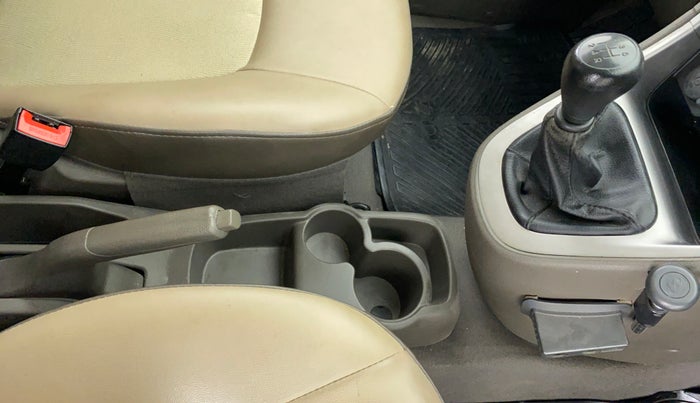 2014 Hyundai i10 SPORTZ 1.1 IRDE2, Petrol, Manual, 26,889 km, Gear Lever