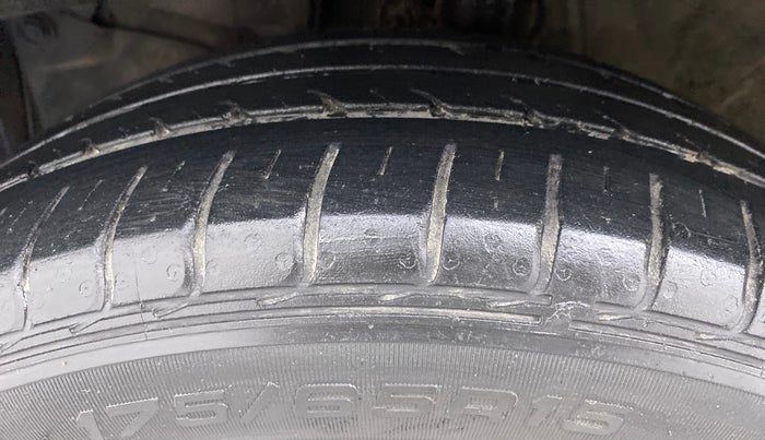 2017 Honda City V MT PETROL, Petrol, Manual, 40,683 km, Left Front Tyre Tread