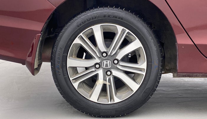 2017 Honda City V MT PETROL, Petrol, Manual, 40,683 km, Right Rear Wheel