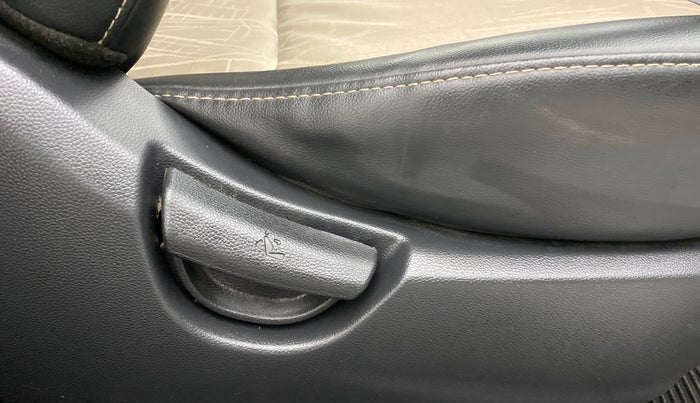 2015 Hyundai Grand i10 MAGNA 1.2 VTVT, Petrol, Manual, 20,854 km, Driver Side Adjustment Panel