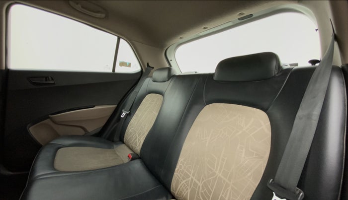 2015 Hyundai Grand i10 MAGNA 1.2 VTVT, Petrol, Manual, 20,854 km, Right Side Rear Door Cabin