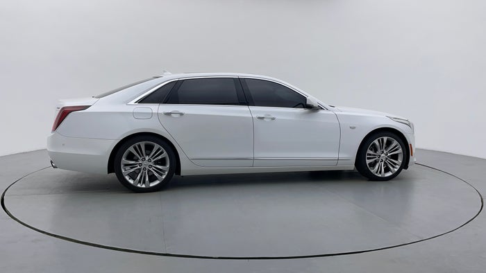 CADILLAC CT6-Right Side View