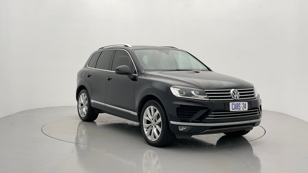 Right Front Diagonal (45- Degree) View