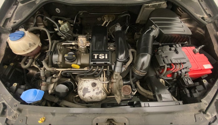2015 Volkswagen Vento HIGHLINE PETROL AT, Petrol, Automatic, 47,698 km, Open Bonet