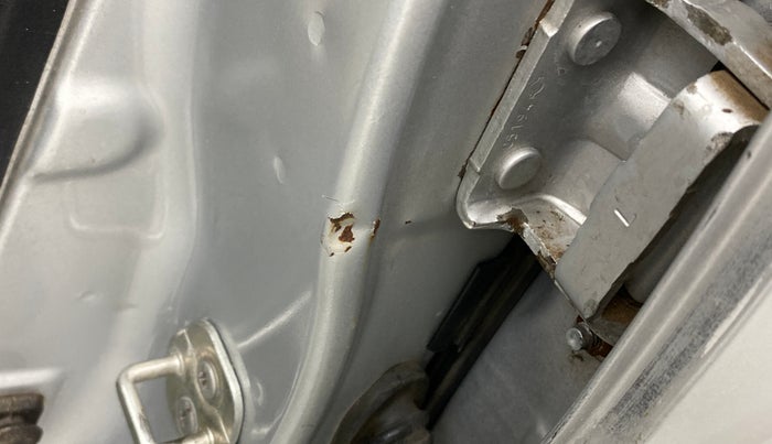 2019 Datsun Go Plus T, Petrol, Manual, 62,906 km, Left B pillar - Slight discoloration