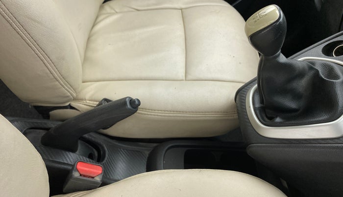 2019 Datsun Go Plus T, Petrol, Manual, 62,906 km, Gear Lever