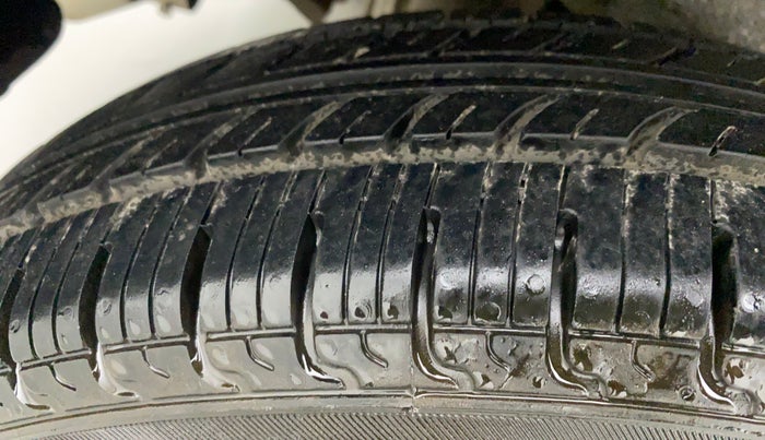 2018 Maruti Wagon R 1.0 LXI CNG, CNG, Manual, 58,543 km, Right Rear Tyre Tread