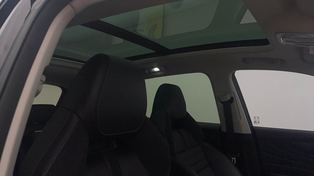 Interior Sunroof/Moonroof