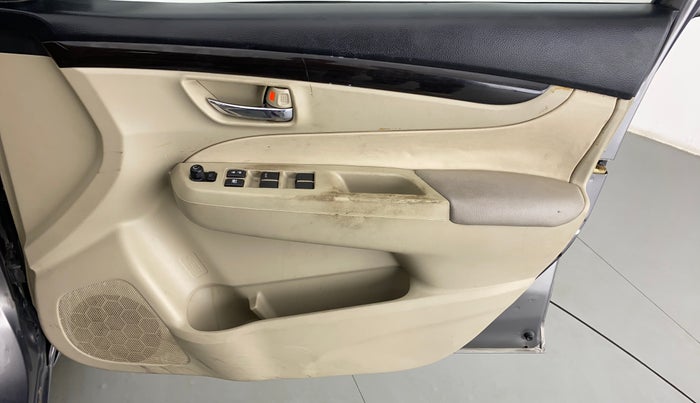 2014 Maruti Ciaz ZXI, Petrol, Manual, 60,364 km, Driver Side Door Panels Control