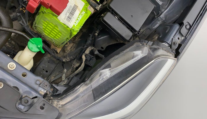 2019 Maruti Baleno ALPHA CVT PETROL 1.2, Petrol, Automatic, 42,955 km, Left headlight - Clamp has minor damage