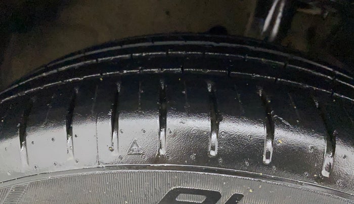 2019 Maruti Baleno ALPHA CVT PETROL 1.2, Petrol, Automatic, 42,955 km, Right Front Tyre Tread
