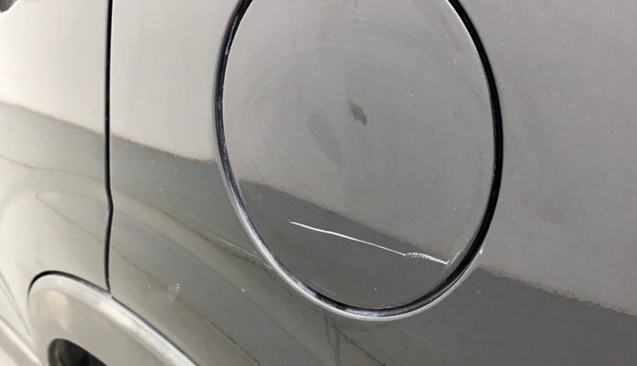2019 Mahindra XUV300 W8 (O) 1.2 PETROL, Petrol, Manual, 57,202 km, Left quarter panel - Minor scratches
