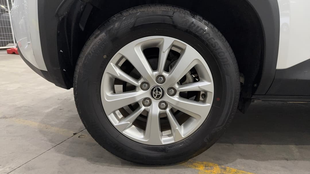 2023 Toyota Yaris Cross Gx Hybrid, Automatic, 51591 km, Right Rear Wheel