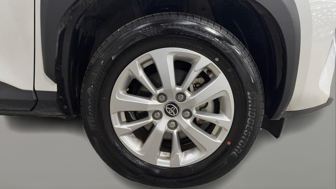 2023 Toyota Yaris Cross Gx Hybrid, Automatic, 51591 km, Right Front Wheel