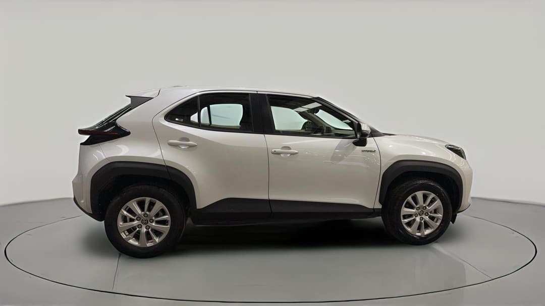 2023 Toyota Yaris Cross Gx Hybrid, Automatic, 51591 km, Right Side View