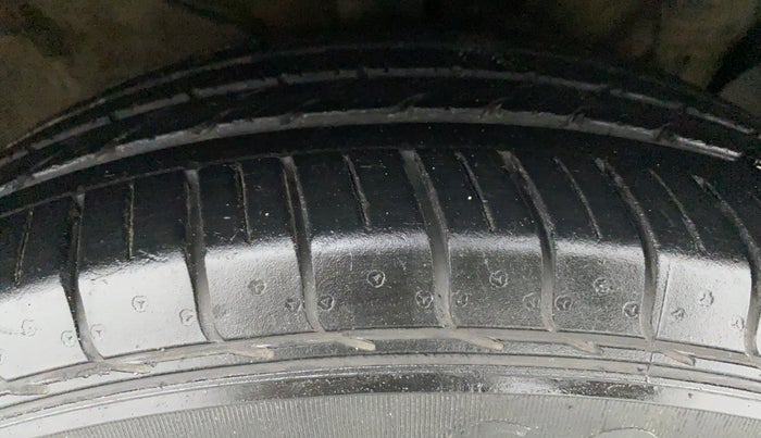 2016 Hyundai Creta 1.6 SX (O) CRDI, Diesel, Manual, 53,957 km, Right Front Tyre Tread