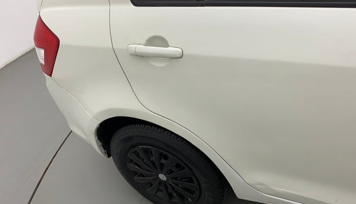 2015 Maruti Swift Dzire VXI, CNG, Manual, 1,18,645 km, Right quarter panel - Paint has minor damage