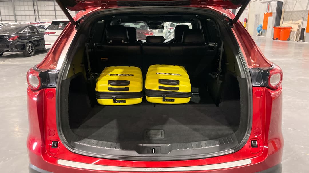 2017 Mazda CX-9 Azami (AWD), Automatic, 140001 km, Boot Inside View with Luggage