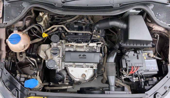 2016 Volkswagen Polo HIGHLINE1.2L PETROL, Petrol, Manual, 31,887 km, Engine Bonet View