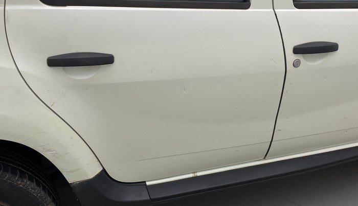 2015 Renault Duster 85 PS RXE DIESEL, Diesel, Manual, 90,602 km, Right rear door - Minor scratches