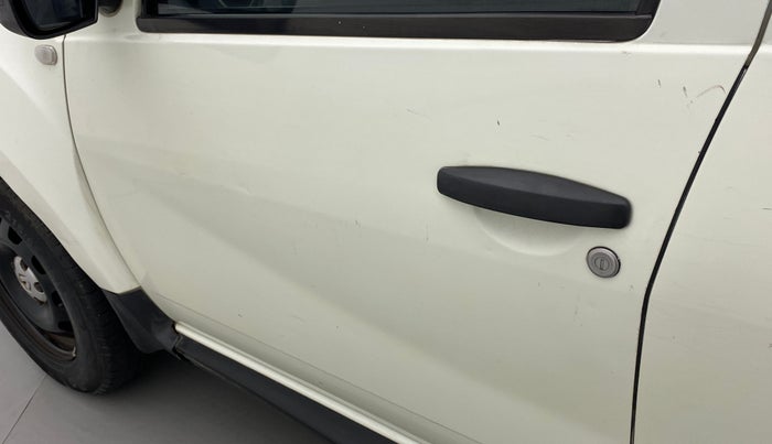 2015 Renault Duster 85 PS RXE DIESEL, Diesel, Manual, 90,602 km, Front passenger door - Slightly dented