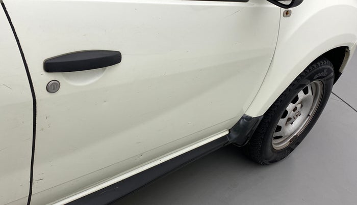 2015 Renault Duster 85 PS RXE DIESEL, Diesel, Manual, 90,602 km, Driver-side door - Slightly dented