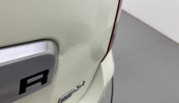 2015 Renault Duster 85 PS RXE DIESEL, Diesel, Manual, 90,602 km, Dicky (Boot door) - Slightly dented