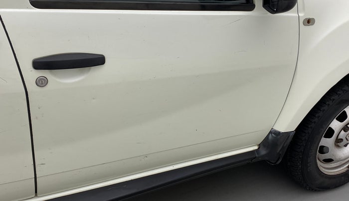 2015 Renault Duster 85 PS RXE DIESEL, Diesel, Manual, 90,602 km, Driver-side door - Minor scratches
