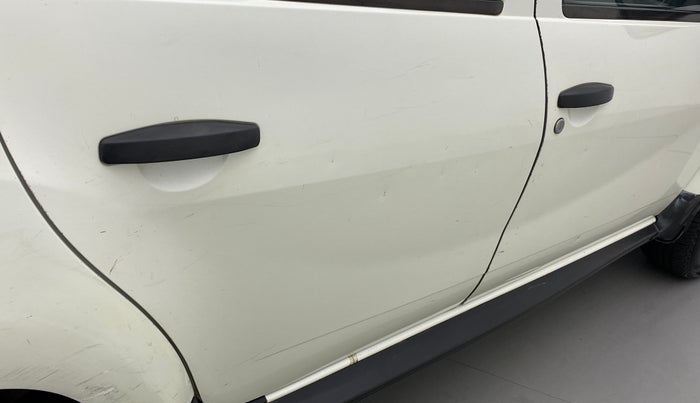 2015 Renault Duster 85 PS RXE DIESEL, Diesel, Manual, 90,602 km, Right rear door - Slightly dented