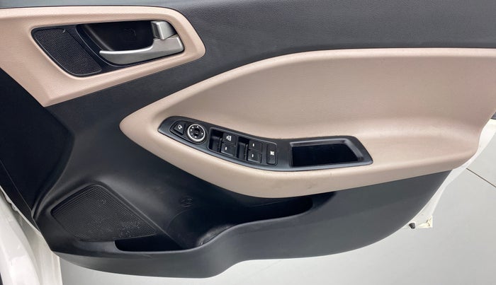 2016 Hyundai Elite i20 SPORTZ 1.2, Petrol, Manual, 87,312 km, Driver Side Door Panels Control