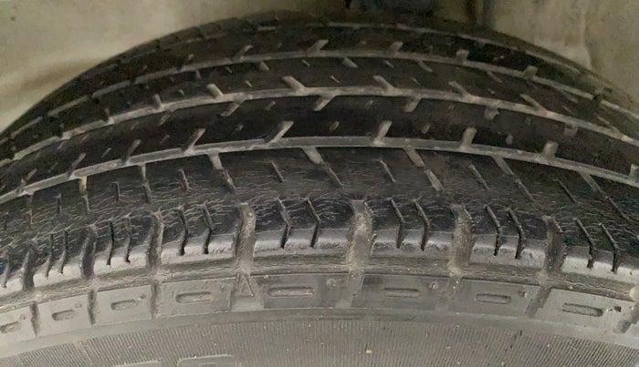 2017 Maruti Alto K10 VXI P, Petrol, Manual, 14,068 km, Left Front Tyre Tread