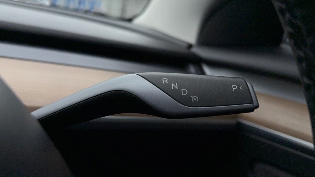 2021 Tesla Model 3 Standard Range Plus RWD, Automatic, 32357 km, Gear Lever 