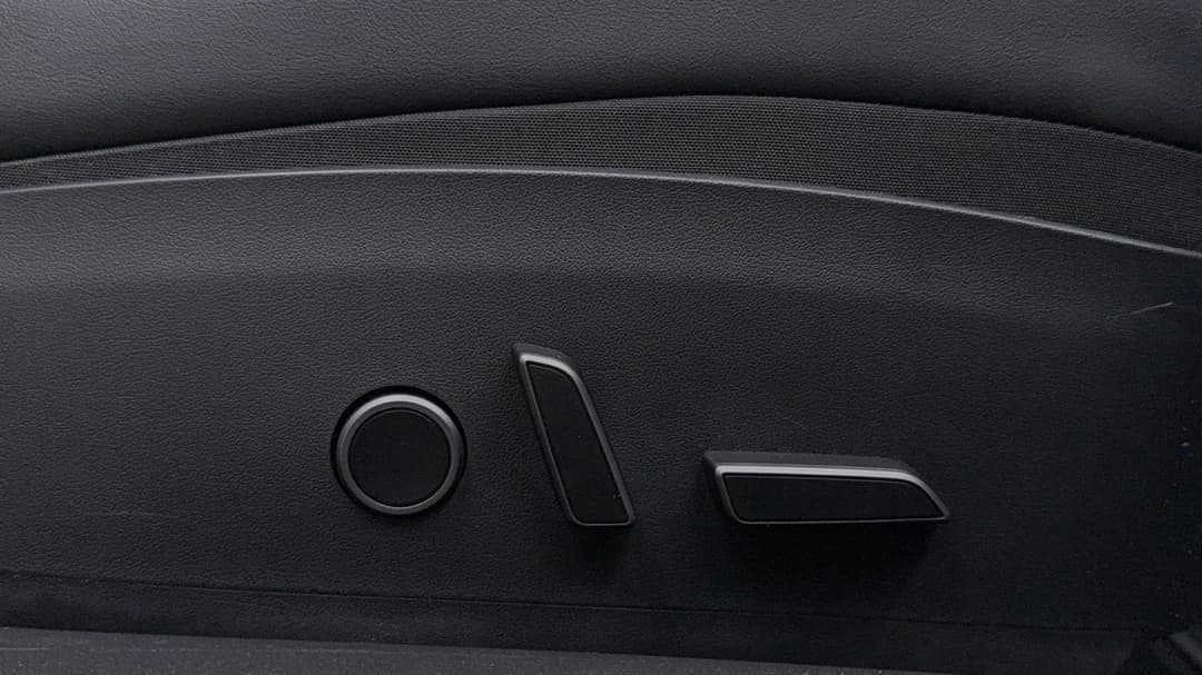 2021 Tesla Model 3 Standard Range Plus RWD, Automatic, 32357 km, Drivers Side Adjustment Panel