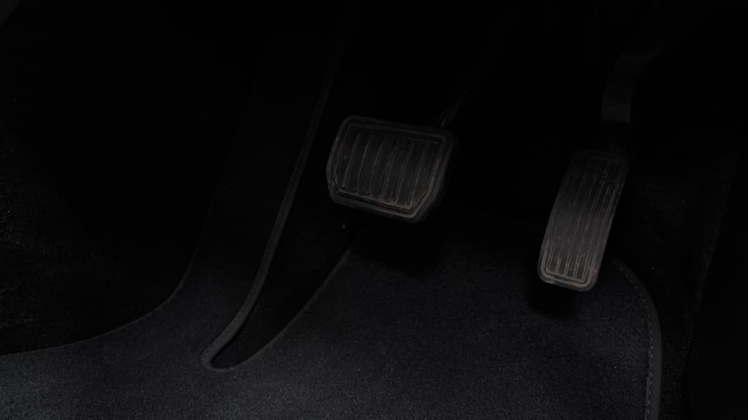 2021 Tesla Model 3 Standard Range Plus RWD, Automatic, 32357 km, Pedals and Footmat
