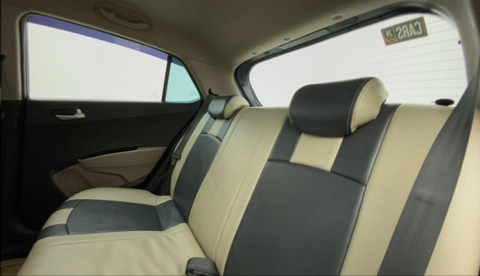 2015 Hyundai Grand i10 ASTA AT 1.2 KAPPA VTVT, Petrol, Automatic, 77,381 km, Right Side Rear Door Cabin