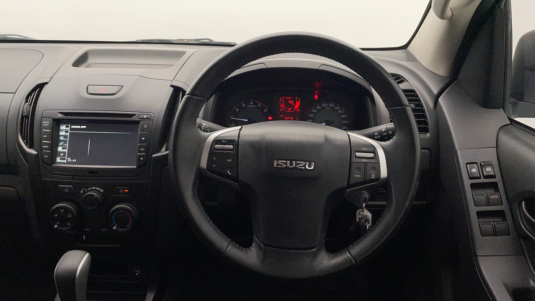 2019 Isuzu D-MAX Sx (4x4), Automatic, 76240 km, Steering Wheel Close-up