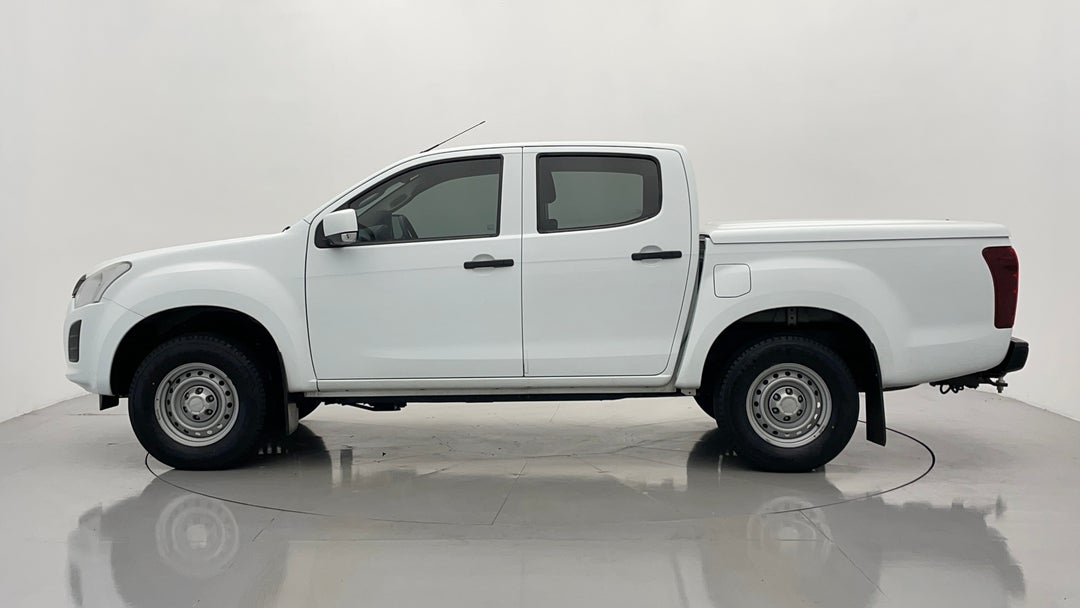 2019 Isuzu D-MAX Sx (4x4), Automatic, 76240 km, Left Side View