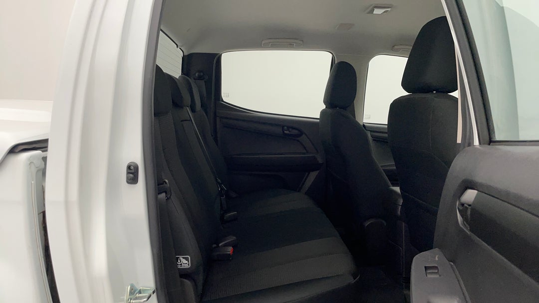 2019 Isuzu D-MAX Sx (4x4), Automatic, 76240 km, Right Side Rear Door Cabin View