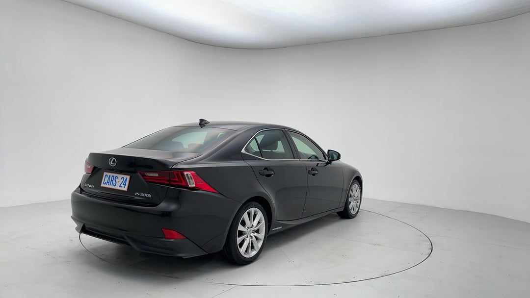 Right Back Diagonal (45- Degree) View