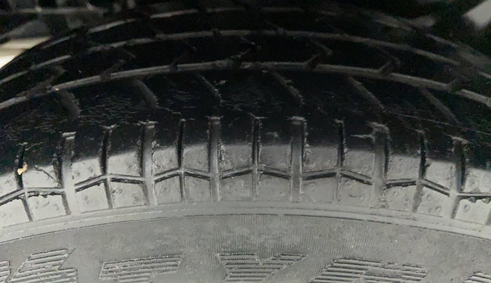 2015 Maruti Swift Dzire VXI 1.2 BS IV, Petrol, Manual, 43,576 km, Right Rear Tyre Tread