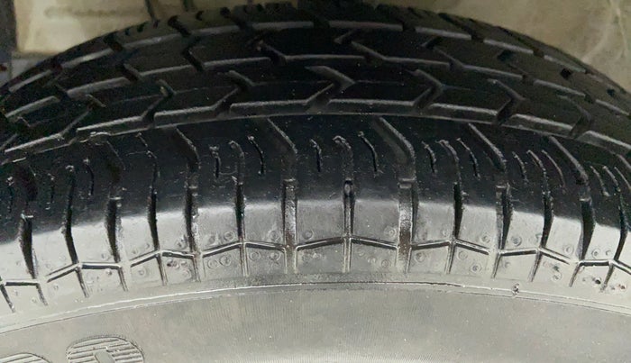 2015 Maruti Swift Dzire VXI 1.2 BS IV, Petrol, Manual, 43,576 km, Left Front Tyre Tread