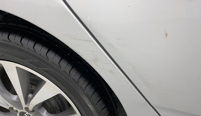 2015 Hyundai Verna FLUIDIC 1.6 CRDI S(O) 4S, Diesel, Manual, 1,01,566 km, Right quarter panel - Minor scratches