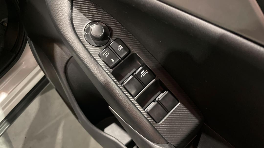 2020 Mazda CX-3 Maxx Sport (FWD), Manual, 20343 km, Drivers Side Door Panel Controls