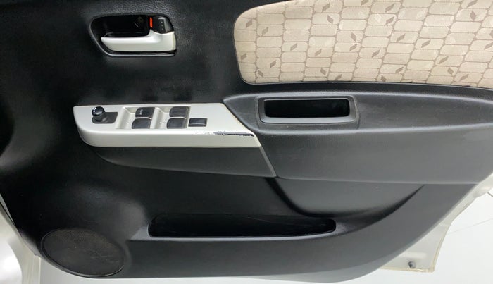 2016 Maruti Wagon R 1.0 VXI AMT, Petrol, Automatic, 52,477 km, Driver Side Door Panels Control
