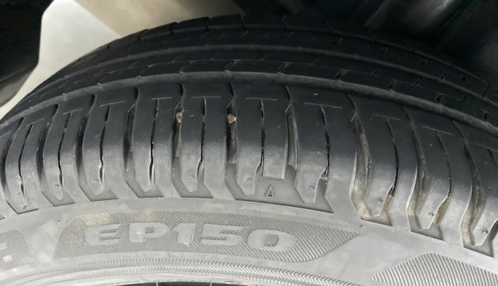2019 Maruti XL6 ALPHA SHVS  MT, Petrol, Manual, 23,971 km, Right Rear Tyre Tread