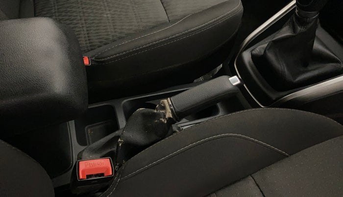 2019 Ford Ecosport TITANIUM 1.5L PETROL, Petrol, Manual, 46,536 km, Gear lever - Hand brake lever cover torn